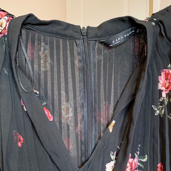 Zara Pleated Floral Romper Mini Dress Size XS - Picture 7 of 7
